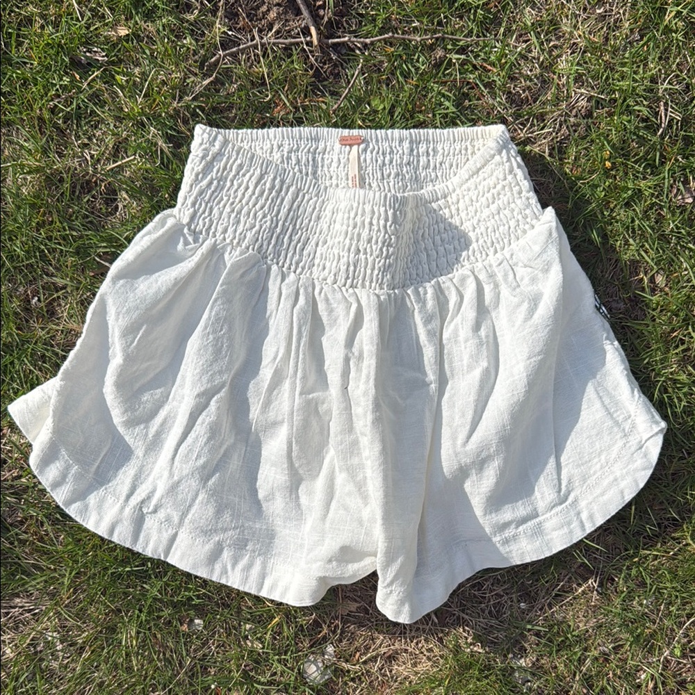 Free People Thick Cotton XS White Smocked Women's Shorts